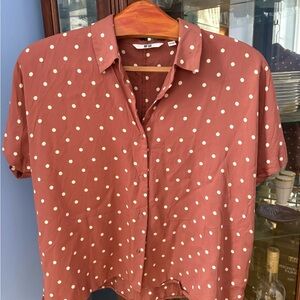 Uniqlo Rust Red Polka Dot Short-Sleeve Button-Down Shirt